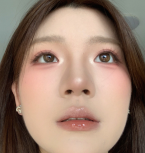圓臉腮紅畫法